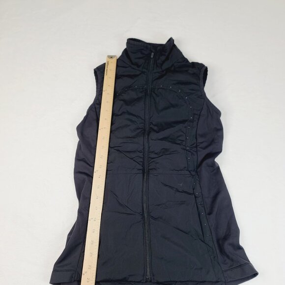Lululemon Women's Black Run For Cold Sleeveless Windrunner Jacket Size 6 - Picture 4 of 7